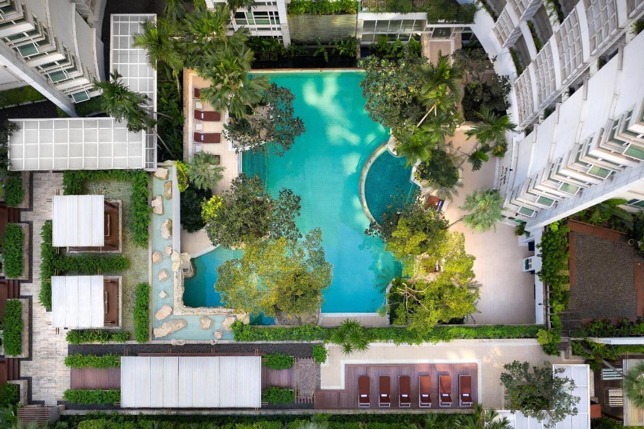 Dusit Suites Hotel Ratchadamri, בנגקוק מראה חיצוני תמונה Aerial view of the pool at The Park, Bangkok